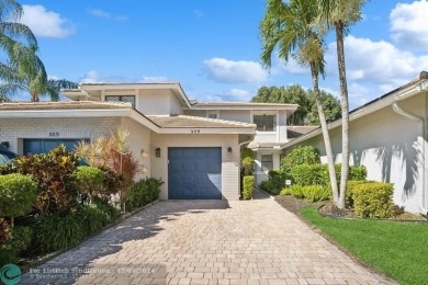 Lake Townhome/Townhouse For Sale in Deerfield Beach, Florida