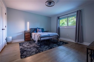 Distinctive architecture, extensive updates, and inviting - photo 22