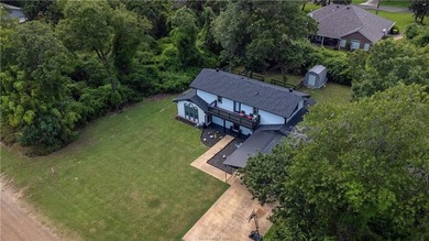 Distinctive architecture, extensive updates, and inviting - photo 40