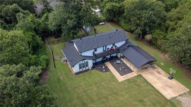 Distinctive architecture, extensive updates, and inviting - photo 41