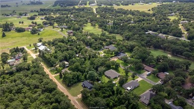 Distinctive architecture, extensive updates, and inviting - photo 45