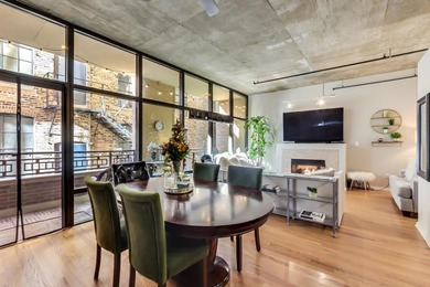 READY TO MOVE IN! CITY LOVER'S DREAM LOFT SPACE IN THE HEART OF