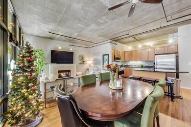 READY TO MOVE IN! CITY LOVER'S DREAM LOFT SPACE IN THE HEART OF
