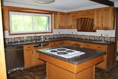Hud Case# 412-927400 Escape to the peace and privacy of country - photo 8