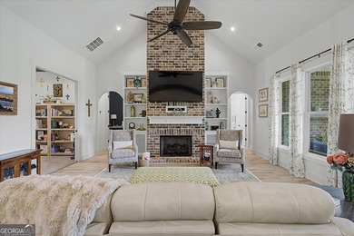 This gorgeous custom home in the desirable East Paulding - photo 12