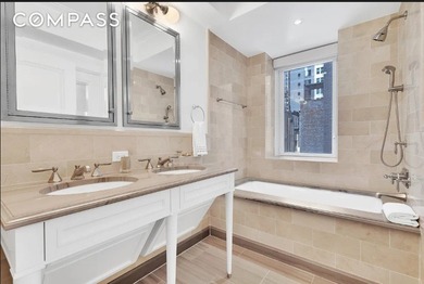 PARK AVENUE RESIDENCE FEATURING: HIGH FLOOR, HIGH CEILINGS - photo 12