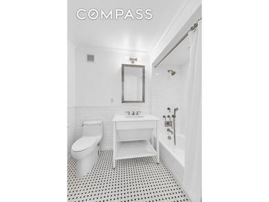 PARK AVENUE RESIDENCE FEATURING: HIGH FLOOR, HIGH CEILINGS - photo 14