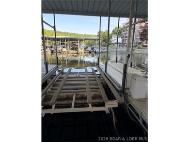 ***Garage Available*** Start your lake adventures in this - photo 33
