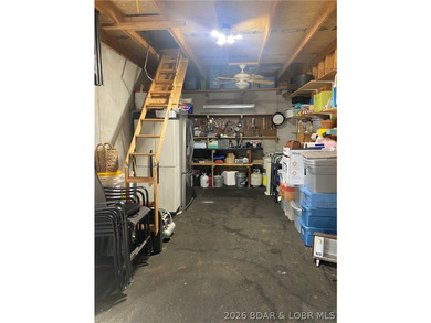 ***Garage Available*** Start your lake adventures in this - photo 44