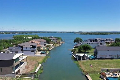 This exceptional Lake LBJ waterfront lot features an impressive - photo 3