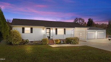 Truly unique 3 Or 4 BR / 2 Bath with 1941 Square Feet PLUS a - photo 1