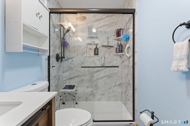 This one will amaze you! Kitchen has been totally remodeled with - photo 24
