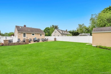 Beautiful Cape on quiet street near park and playground. Home - photo 25