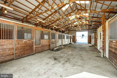 An extraordinary country estate! One of the premier properties - photo 34