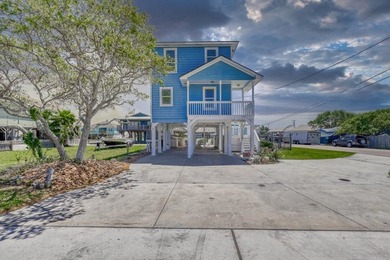 Waterfront Coastal Canal Home with Heated Pool & Boat Lift - photo 4
