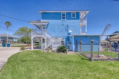 Waterfront Coastal Canal Home with Heated Pool & Boat Lift - photo 6