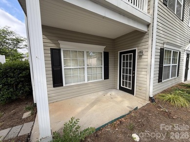 Fantastic opportunity to own a lower level condo in desirable - photo 3