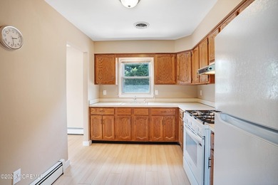 This charming 2-bedroom, 1-bathroom home with newly installed - photo 14