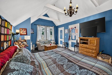The home provides generous room sizes, abundant natural light - photo 16