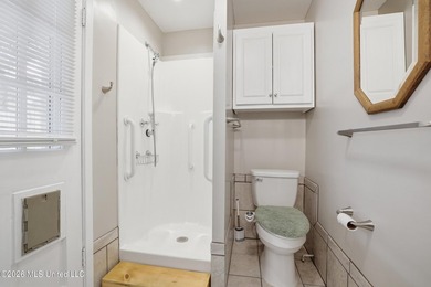 Charming and well-maintained, this 2-bedroom, 2-bath home in - photo 20