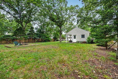 The home provides generous room sizes, abundant natural light - photo 35