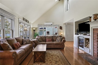 This stunning 3-bedroom, 2.5-bathroom home offers the ultimate - photo 5