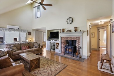 This stunning 3-bedroom, 2.5-bathroom home offers the ultimate - photo 6