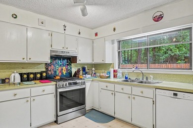 Discover the ultimate lifestyle in this West End property! - photo 12