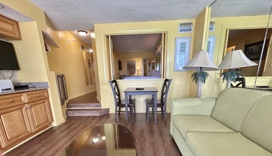 Direct Oceanfront One bedroom and One bathroom condo located at - photo 18