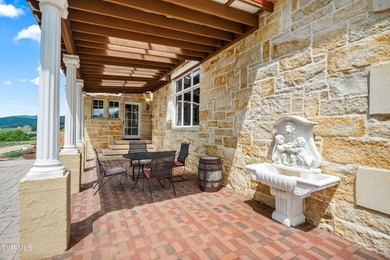 Villa Nove is a rare turnkey wine country estate and agritourism - photo 18