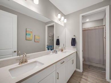 Welcome to luxury living in one of Tradition's most sought-after - photo 20