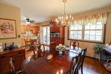 Spacious 4 bedroom, 2 bathroom brick home offering just under 2 - photo 21