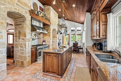Villa Nove is a rare turnkey wine country estate and agritourism - photo 32