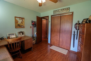 Spacious 4 bedroom, 2 bathroom brick home offering just under 2 - photo 33