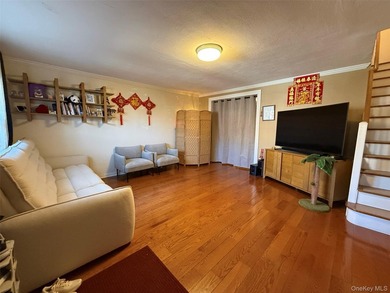 Prime Whitestone Location!. This classic brick townhouse - photo 2