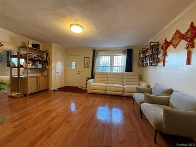 Prime Whitestone Location!. This classic brick townhouse - photo 3