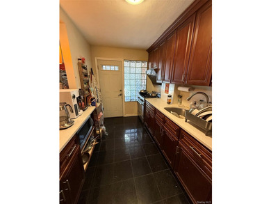 Prime Whitestone Location!. This classic brick townhouse - photo 6