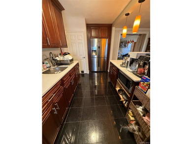 Prime Whitestone Location!. This classic brick townhouse - photo 7