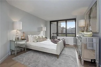 9AQ is a stunning brand new 3-bedroom and 3-bathroom - photo 14