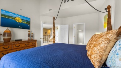 Rare DOUBLE condo offering 3,495 sq ft of lake living! This - photo 18