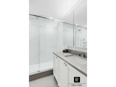 9AQ is a stunning brand new 3-bedroom and 3-bathroom - photo 18