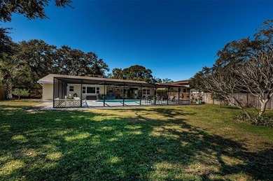Beautifully updated 3-bedroom, 3-bath, 2,075 sq ft POOL home on - photo 25