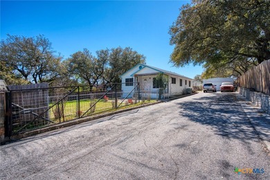 Canyon Lake Home For Sale in Canyon Lake Texas