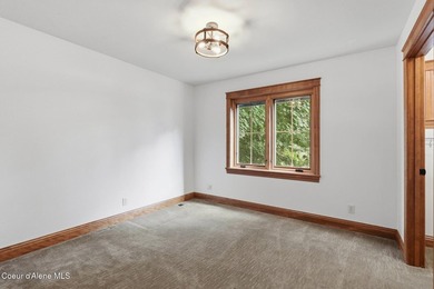 Located in the gated Hayden Lake Country Club Estates, this - photo 34