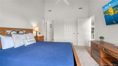 Rare DOUBLE condo offering 3,495 sq ft of lake living! This - photo 37