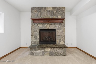 Located in the gated Hayden Lake Country Club Estates, this - photo 39
