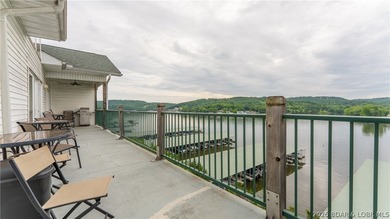 Rare DOUBLE condo offering 3,495 sq ft of lake living! This - photo 40