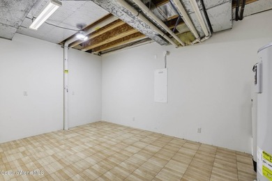 Located in the gated Hayden Lake Country Club Estates, this - photo 46