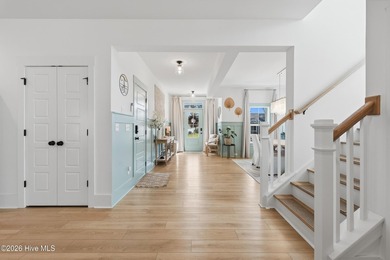 Need more space? This nearly 4,000-square-foot Carolina Creek - photo 8