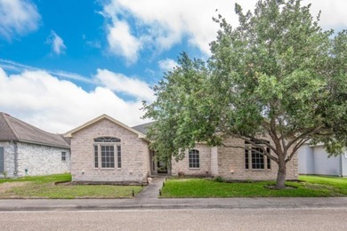 Step into this beautiful 4-bedroom, 3-bath home offering both - photo 4